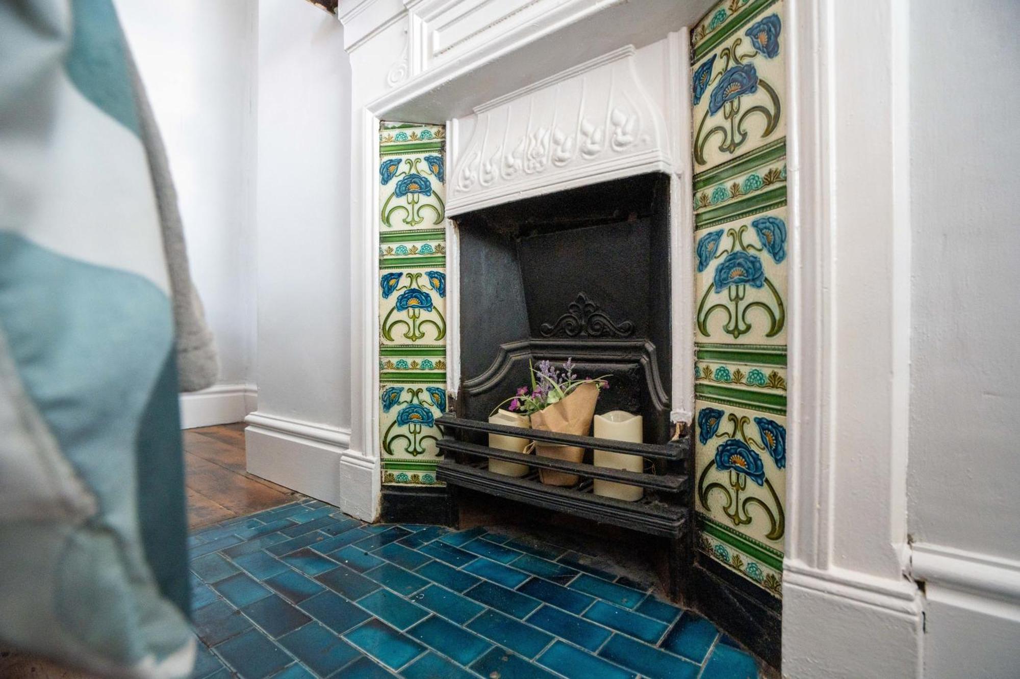 Swiss Haven - Spacious 3 Bedroom House * Liverpool